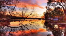 秋季湖倒影壁纸