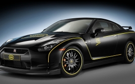 高清晰黑色日产GTR跑车侧面壁纸下载