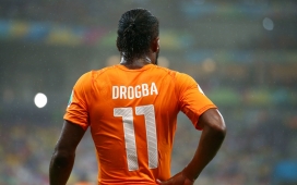 高清晰魔兽-迪迪埃・德罗巴背影壁纸下载