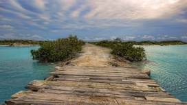 高清晰海洋码头壁纸