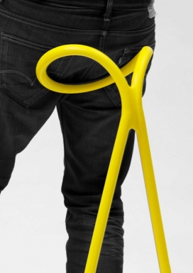 Spline橡胶质感X凳-一个舒适的支撑
