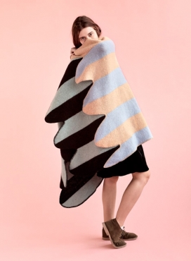 五彩毯披肩时装秀