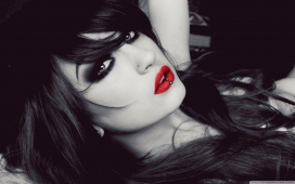 高清红嘴唇文艺范女孩黑白壁纸桌面下载