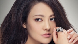 著名演员歌手Ailee樊蕊桌面壁纸下载