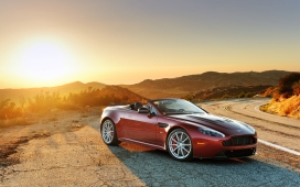 高清晰黄昏下的2015款豪车桌面壁纸下载