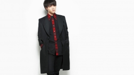 高清晰男歌手华晨宇壁纸下载