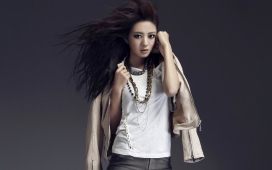 中国演员Ann安以轩高清晰壁纸下载