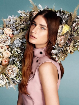 尤金尼娅・沃洛丁娜-北欧童话女王-LOFFICIEL土耳其2014年12月-花卉头饰人像