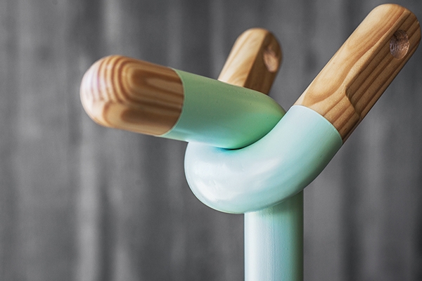 LLAMA有趣的衣架-类似话筒演讲支架图片