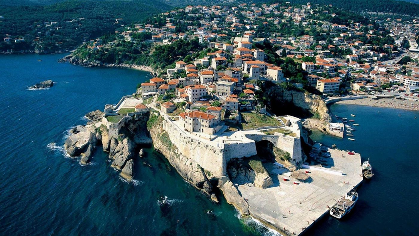 欧洲黑山海岸小镇图片