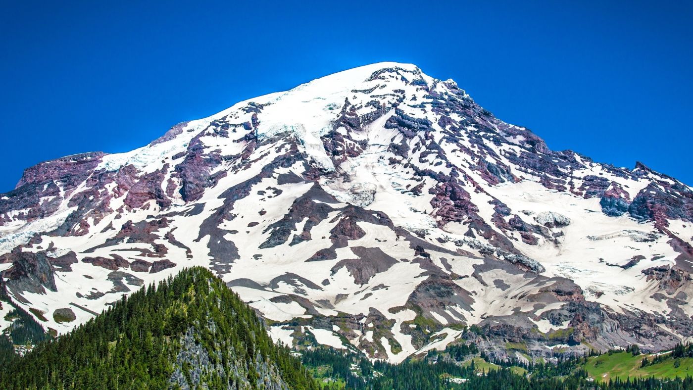 华盛顿尼斯雷尼尔雪山图片