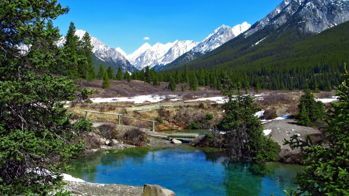高清晰雪山湖美景壁纸图片