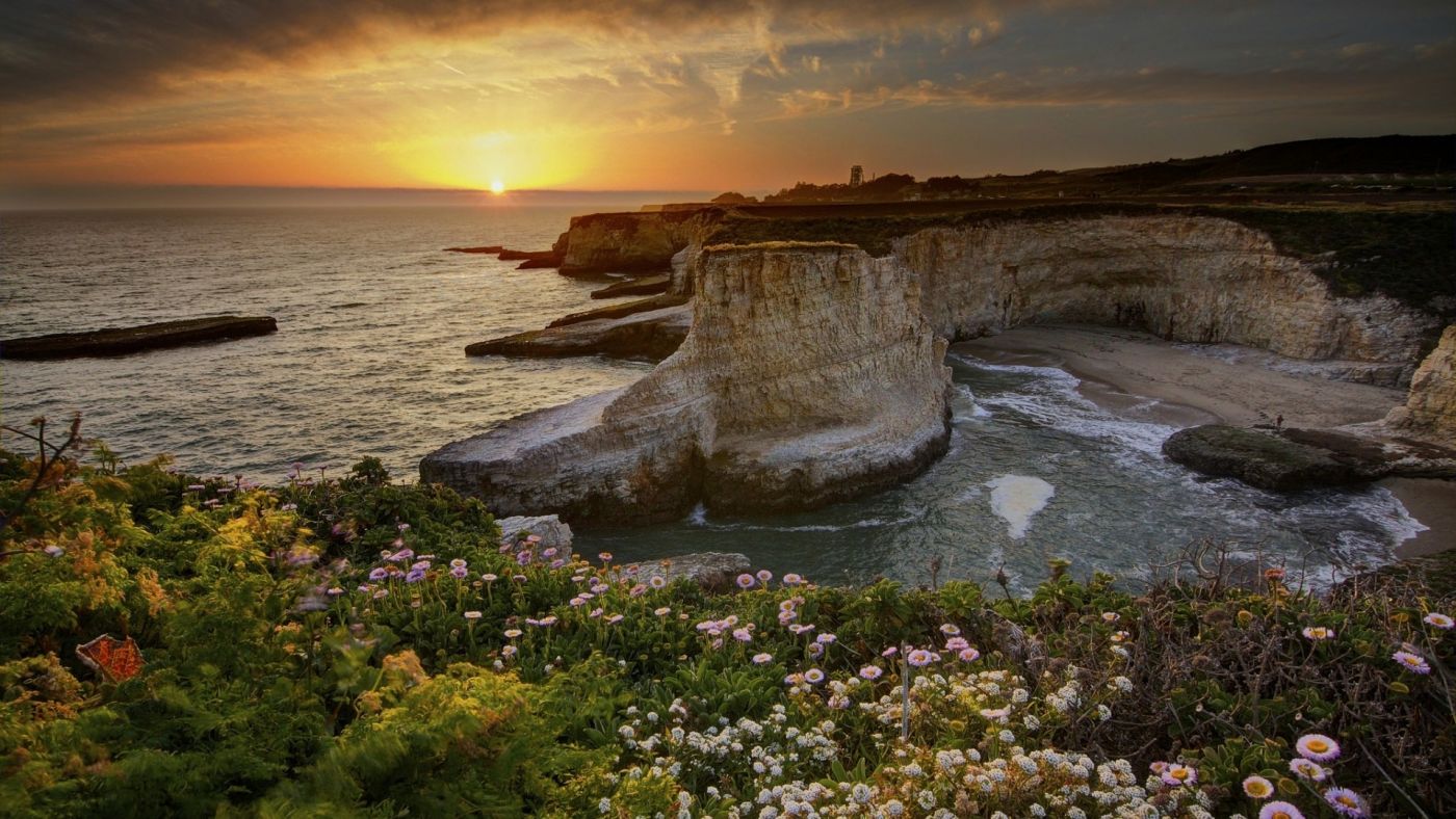 加利福尼亚州海洋海岸的日落图片