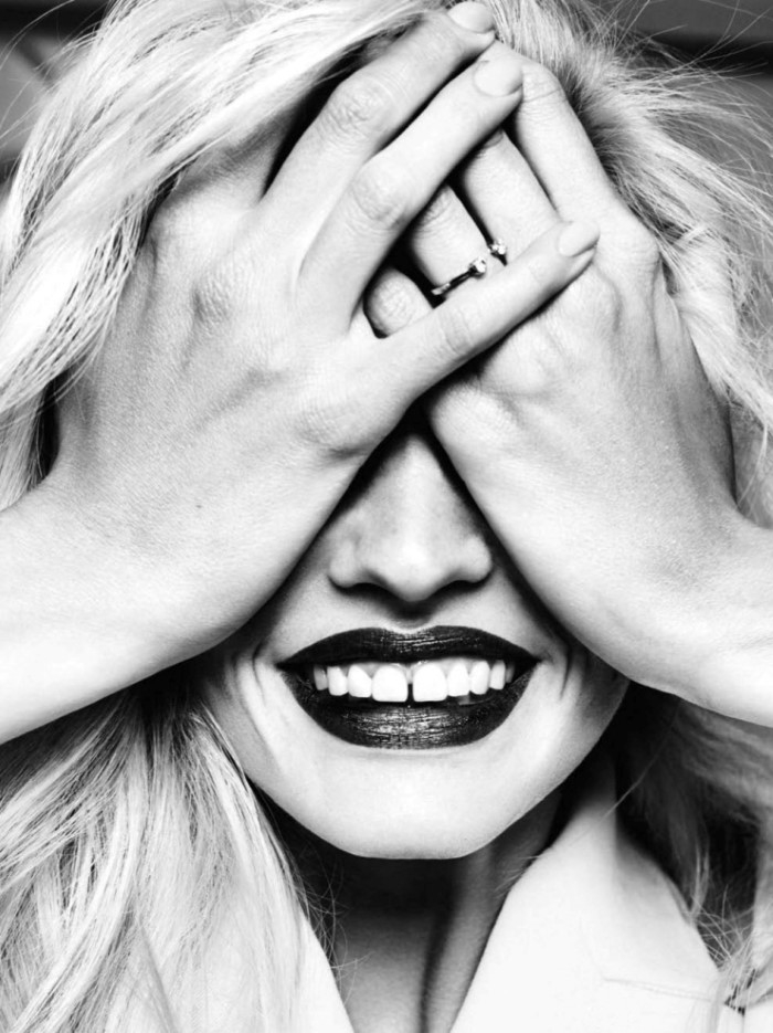 美诱的劳拉石女神-Glamour魅力西班牙十二月2015图片