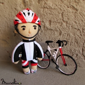 劳尔和他的自行车