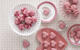 高清晰粉红色心型马卡龙唯美壁纸下载