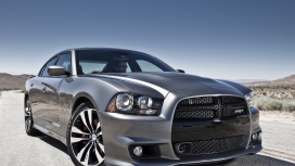 高清晰银黑色道奇Charger SRT8壁纸