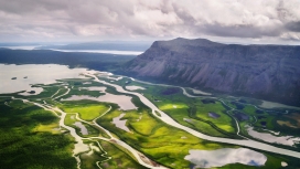 拉帕谷国家公园绿田壁纸