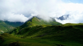 法国阿尔卑斯山云