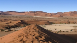 精彩的沙漠山步道