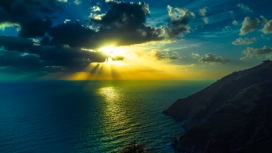 可爱的黄色海洋太阳岩