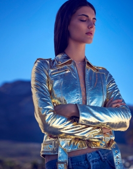 Flaunt杂志-春季风格女性人像摄影