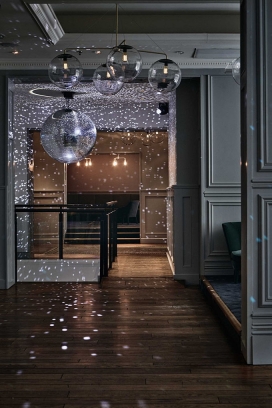 芬兰赫尔辛基勒罗伊夜总会鱼子酱餐厅设计