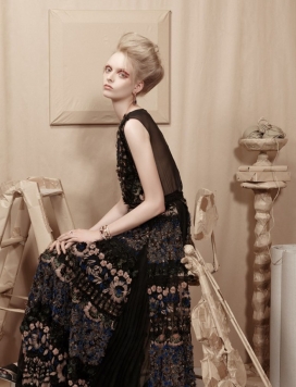 LOFFICIEL乌克兰2015年6月-趣味时装人像