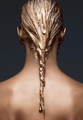 一个令人兴奋的新英国杂志-金箔发艺