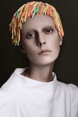 Galerie-马蒂尔德-创意大胆的头饰