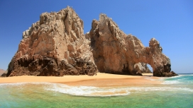 高清晰大海山崖壁纸