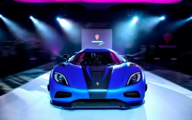 高清晰蓝色柯尼塞格Agera精美壁纸下载