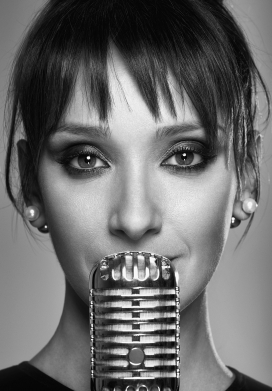 萨布丽娜-质感黑白人像