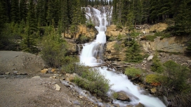 可爱的岩木瀑布