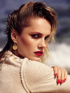 卡雯・佩特鲁-VOGUE时尚西班牙2015年10月-短而美诱的时装