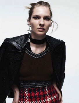 卡洛琳・沃尔特-VOGUE时尚德国2015年十一月-大家闺秀的外观风格