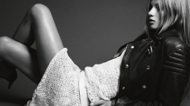 时尚的安娜・塞莱茨妮娃