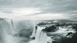 高清晰壮观的峡谷瀑布溪流壁纸