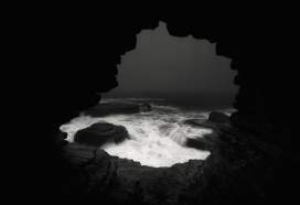 The world of waves-洞穴外的大海