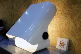 探照灯型EDDA复古风格台灯设计-采用粉末涂层钢板，带调节器。可以允许调整的平滑光舒适感觉