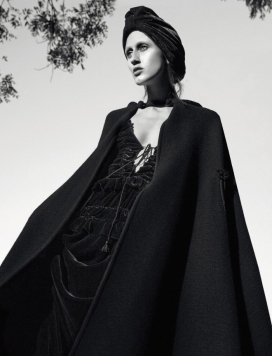 安娜・克利夫兰-Numéro杂志-柔和的女人味视觉“浪漫”风格