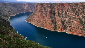 强大火焰山峡谷水库