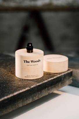 The Woods Eu de 木质香水包装设计-木瓶和黑色的文字表达一个清晰独特低调的概念