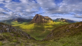 高清晰雄伟的绿山路壁纸