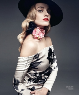 安娜・雅高特银思佳-Harpers Bazaar墨西哥十二月-一个成熟疯癫的风格