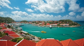 高清晰海滨码头小镇美景