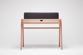 Grafo-非凡的橡木桌子-一个创造性的思想被转移到纸张变成桌子