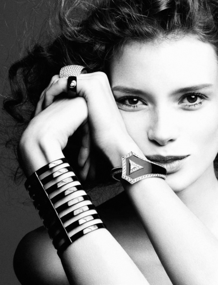 朱丽亚夫斯特洛姆-珠宝黑白人像---酷图编号2