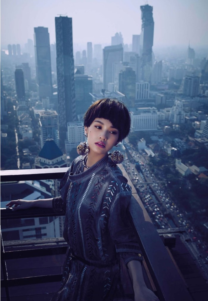 青春的节奏-杨丞琳-VOGUE时尚台湾2016年3月-朦胧的城市景观。---酷图编号7