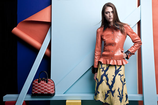 LOUIS VUITTON-时尚花纹图案女郎---酷图编号2